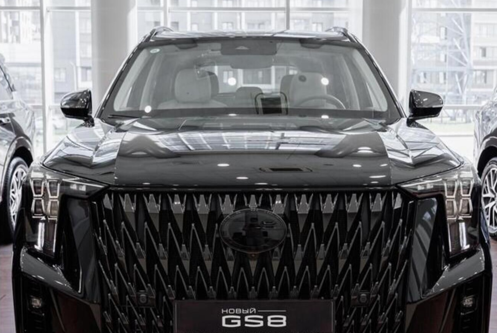 GAC GS8 Dragon HEV - гибридная версия с мощностью 427 л.с.