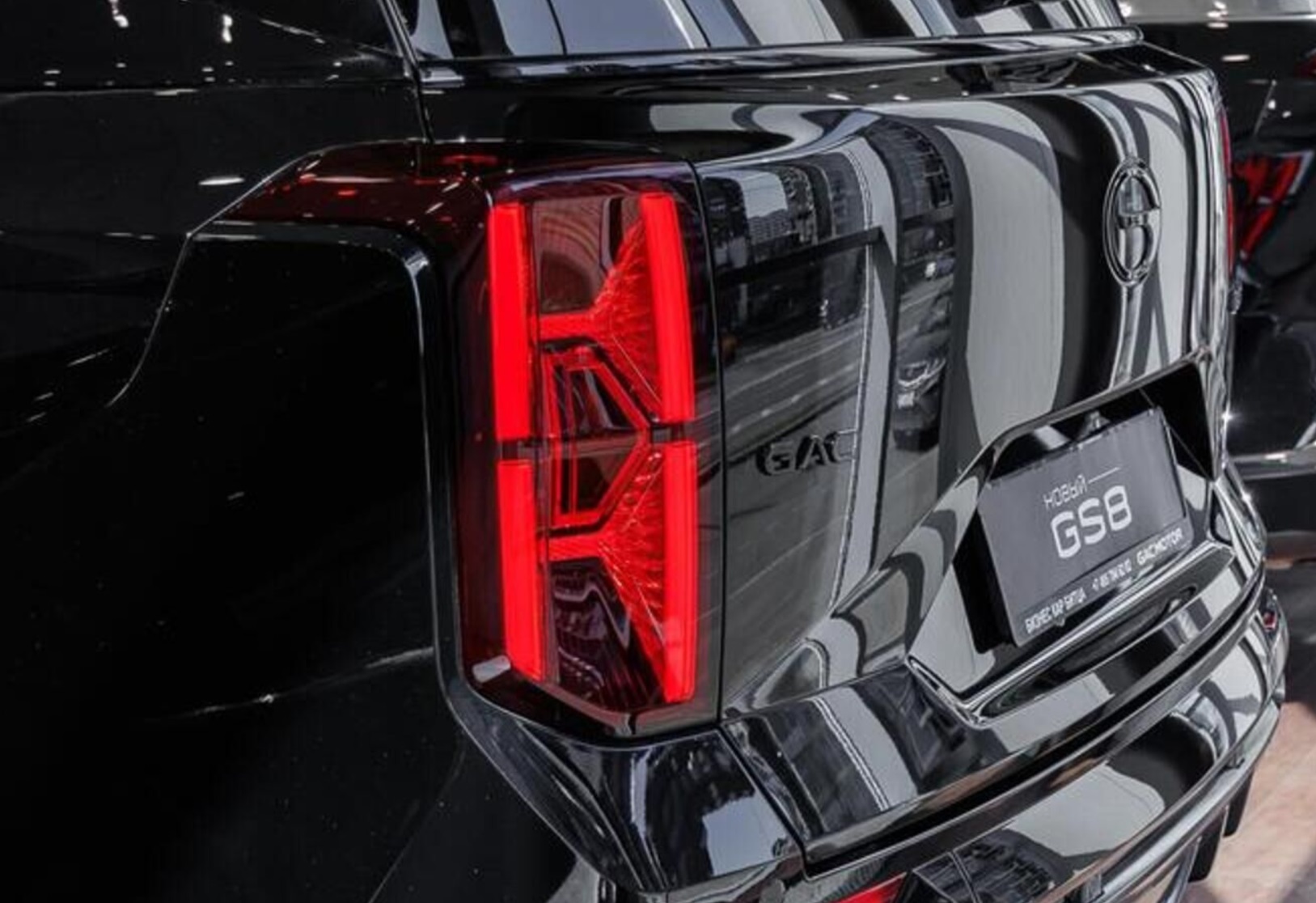 Обновленный GAC GS8 GL - пятиместная версия для российского рынка